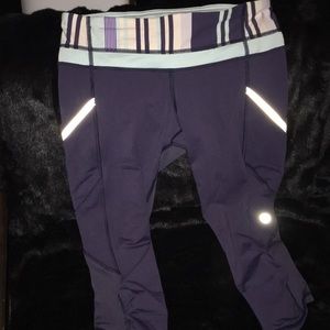 Lululemon navy leggings with pockets